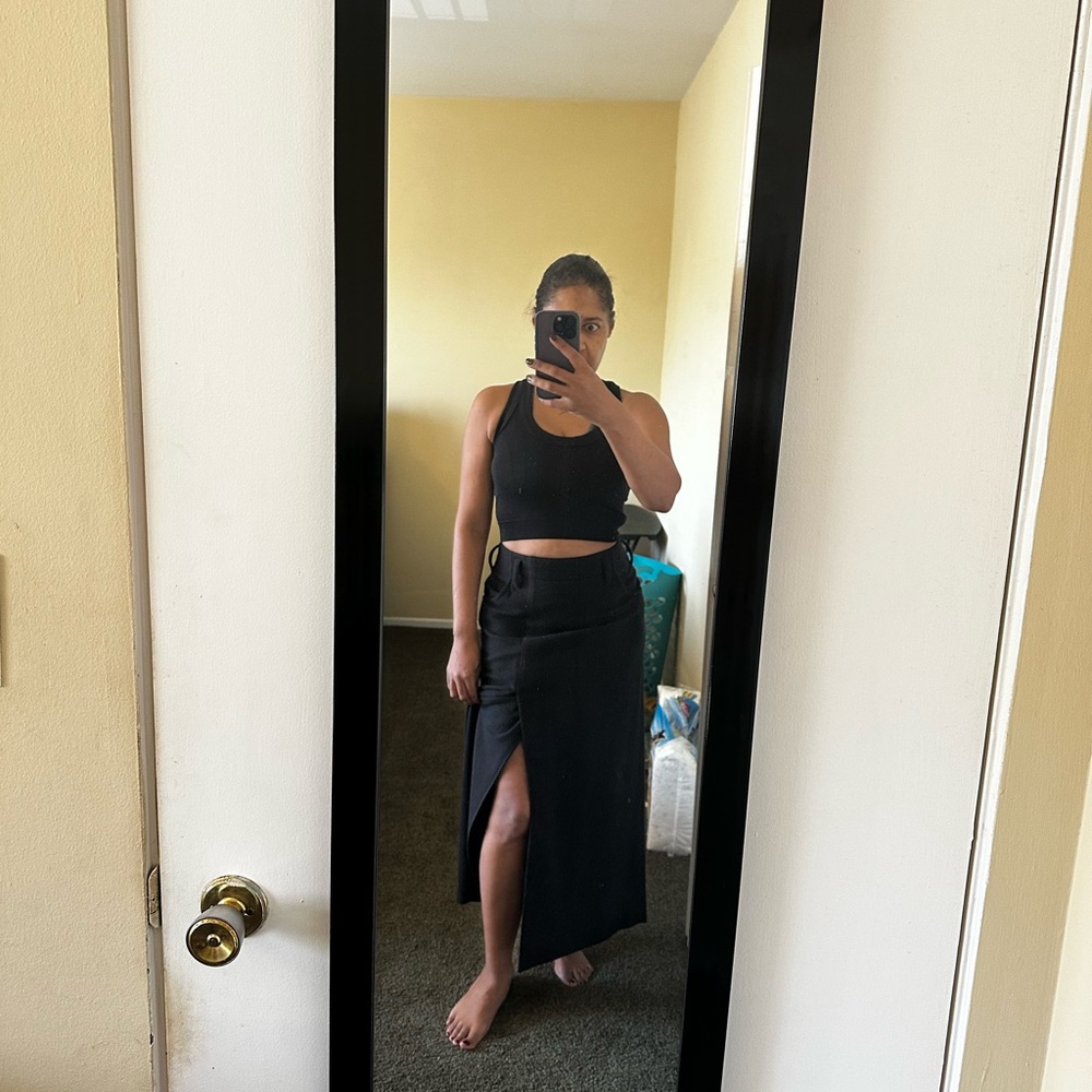 Armani Collezioni Classic Black Wool Midi Skirt
